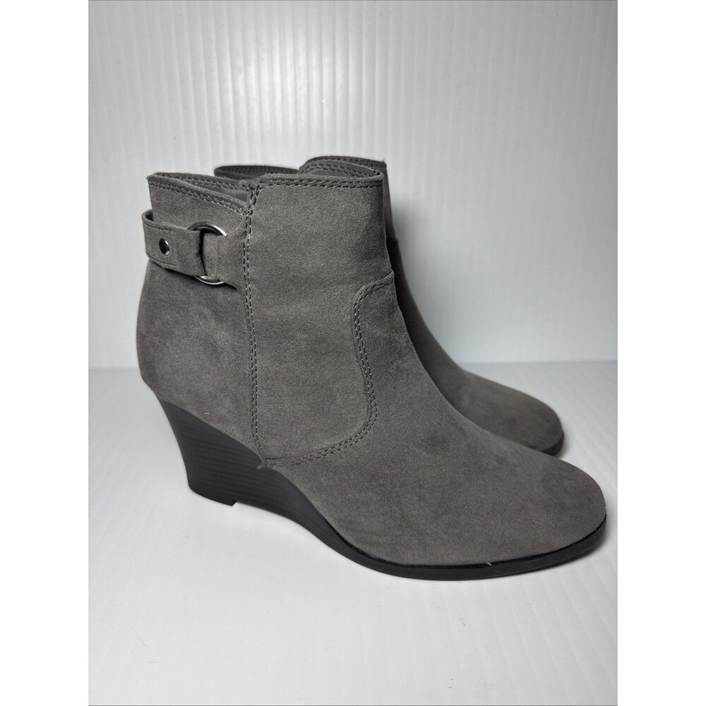 Maurices Women's Gray Wedge Ankle Boot Sz 9